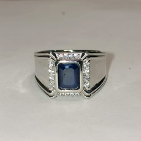 Natural blue sapphire with silver jewellary