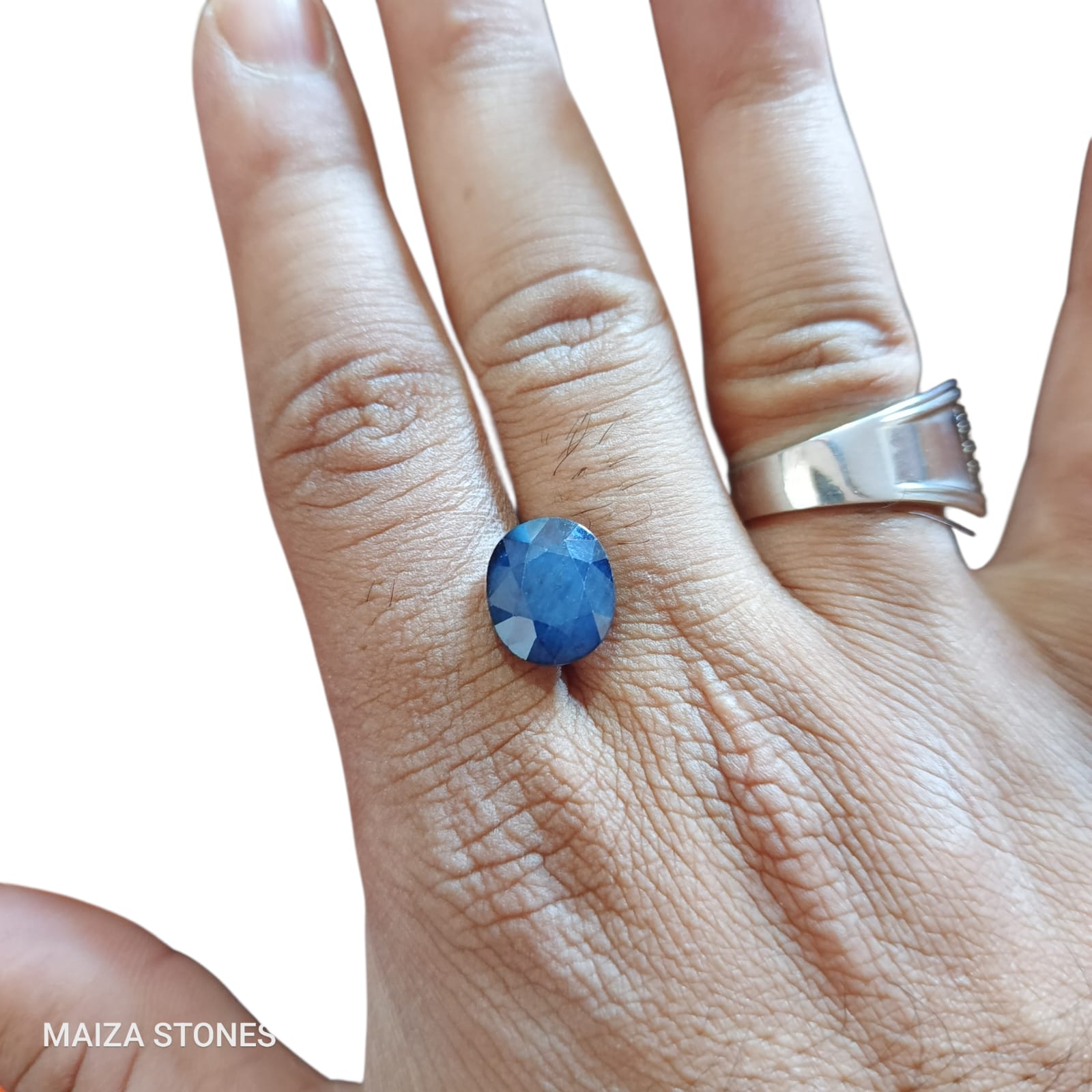 Natural Blue Sapphire 9.30 Carats , (8.463 Ratti ) - Image 2