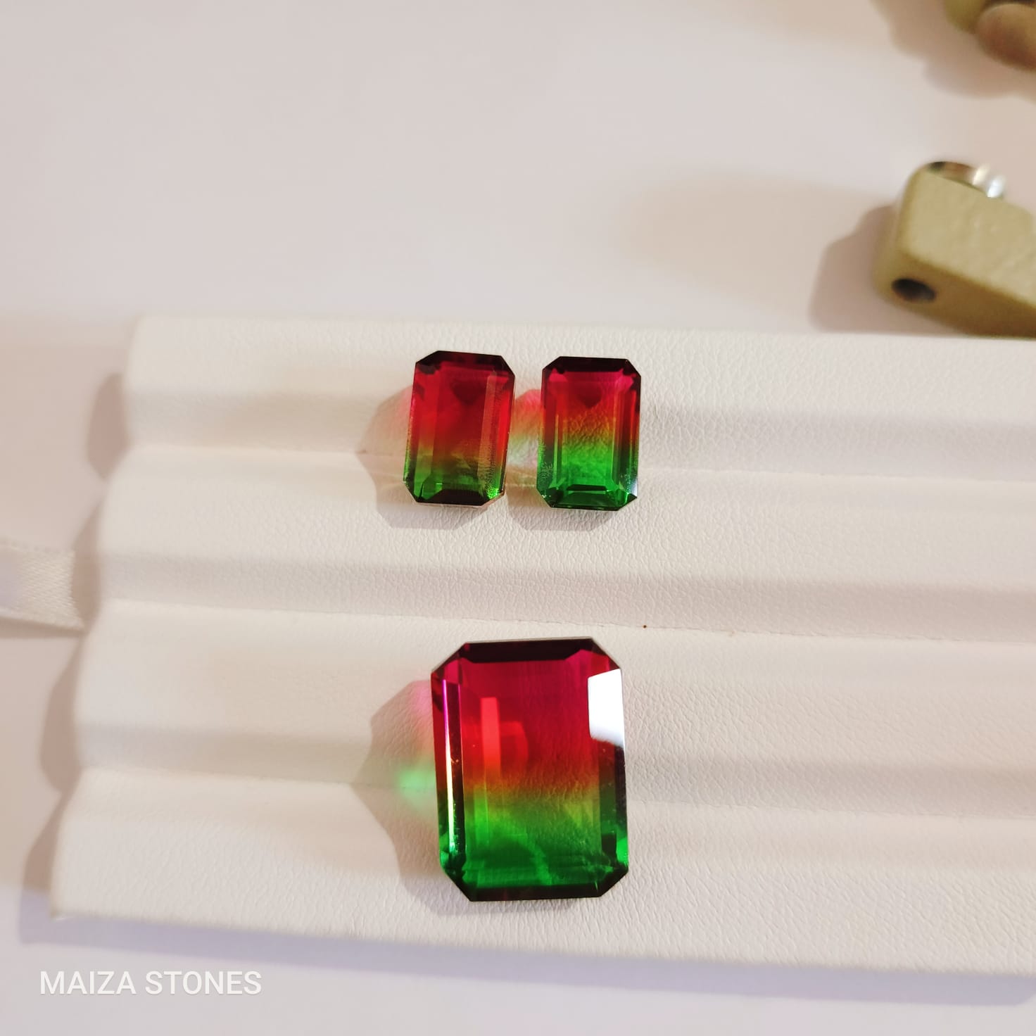 Doublet , Synthetic Stones 3 pin sets Rectanagle shape - Image 2